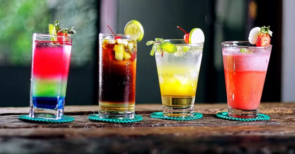 Bebidas especiales para cenar con amigos