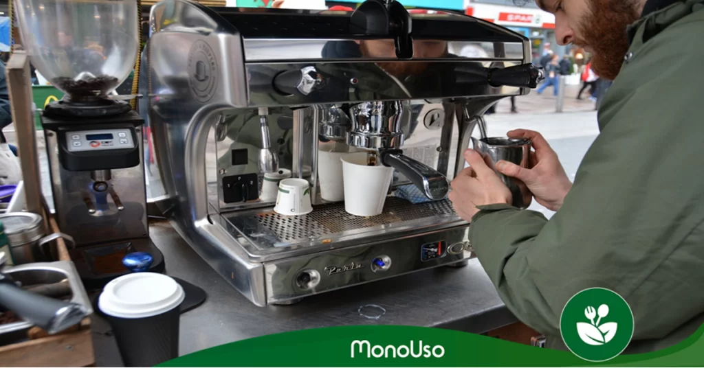 Equipo necesario para una cafetería