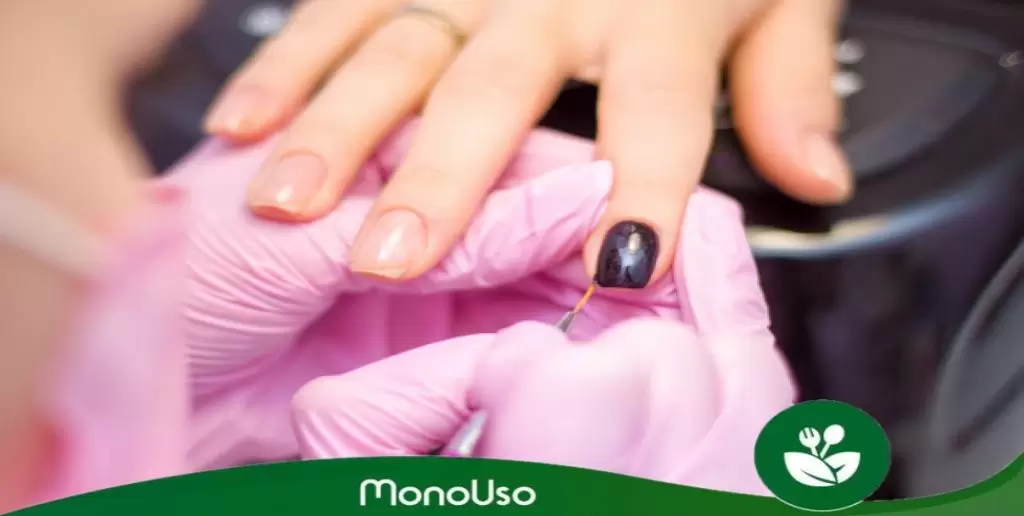 guantes desechables para hacer manicura y pedicura