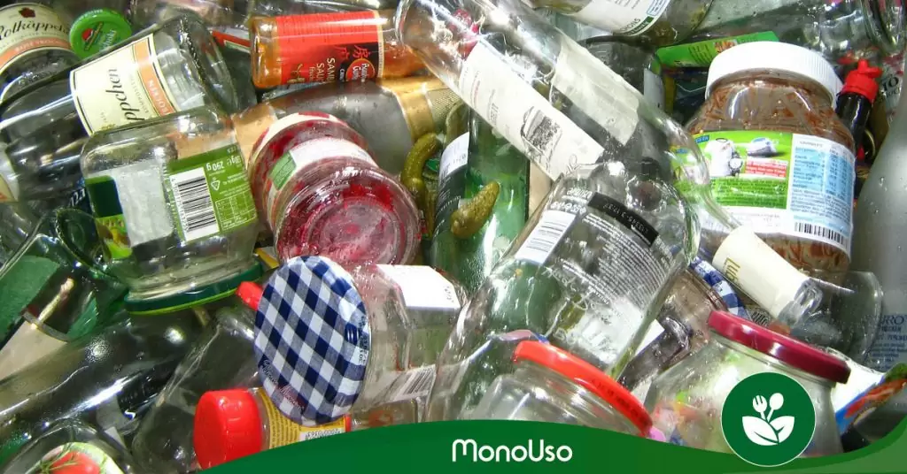 Quitar las pegatinas de tarros de cristal