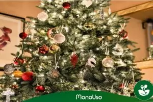 Árbol reciclado con botellas: Una tendencia ecológica para navidad