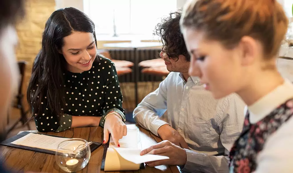 Menú diario con varios platos a elegir por tus clientes